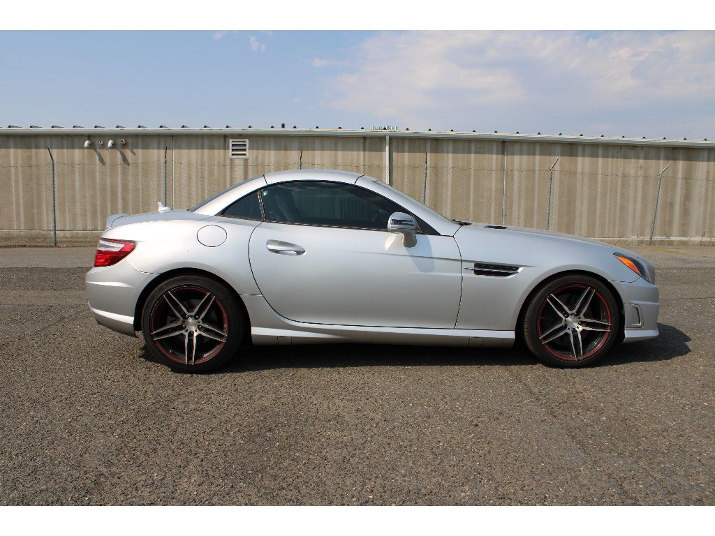 2013 Mercedes Benz SLK 250 photo 8