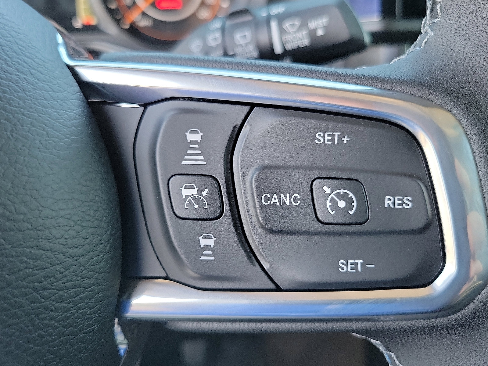 2025 Jeep Wrangler Sahara photo 6