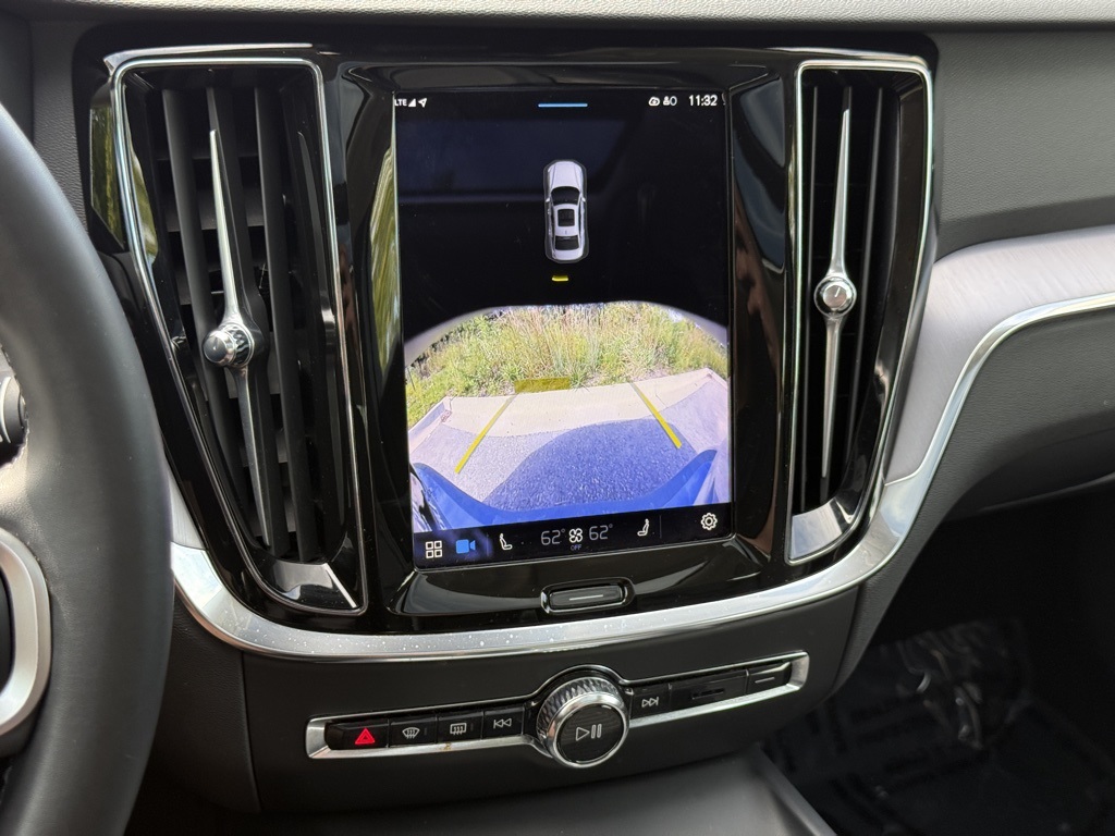 2024 Volvo S60 B5 Core photo 9