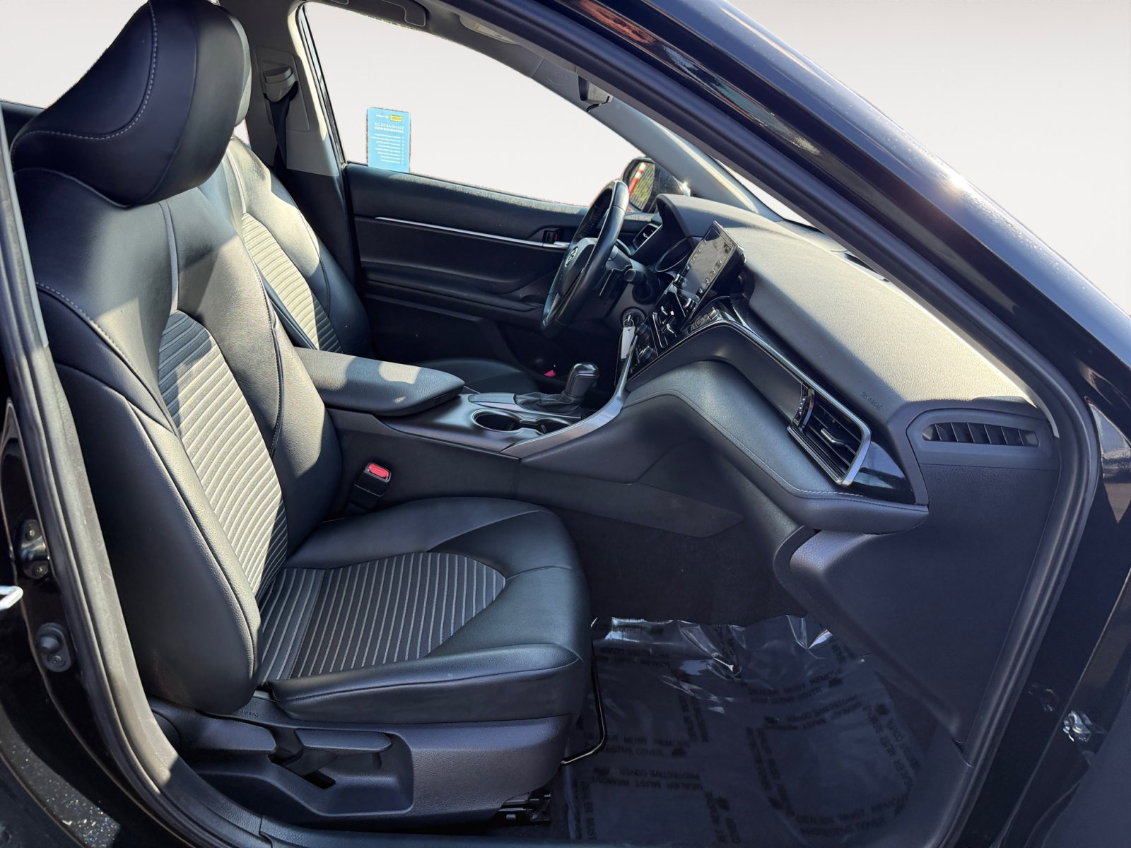 2021 Toyota Camry SE photo 19