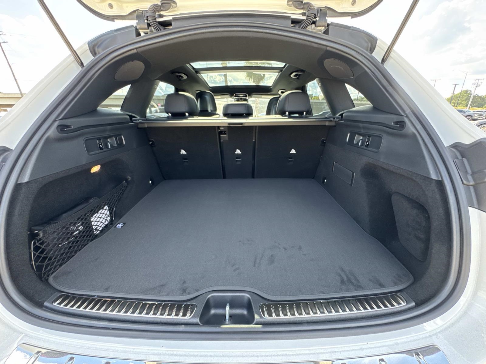 2026 Mercedes Benz GLC 300 photo 5
