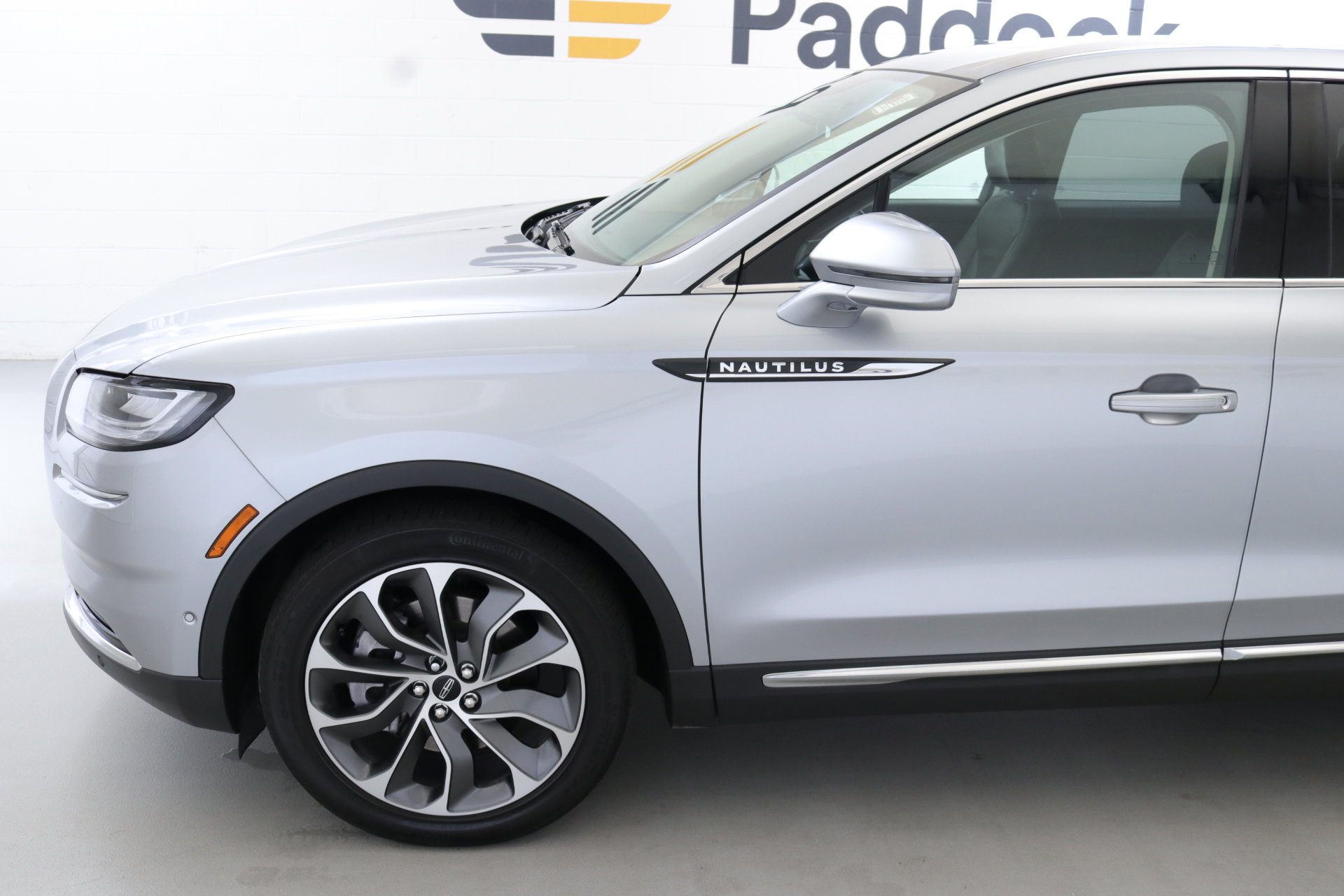 2022 Lincoln Nautilus Reserve photo 2