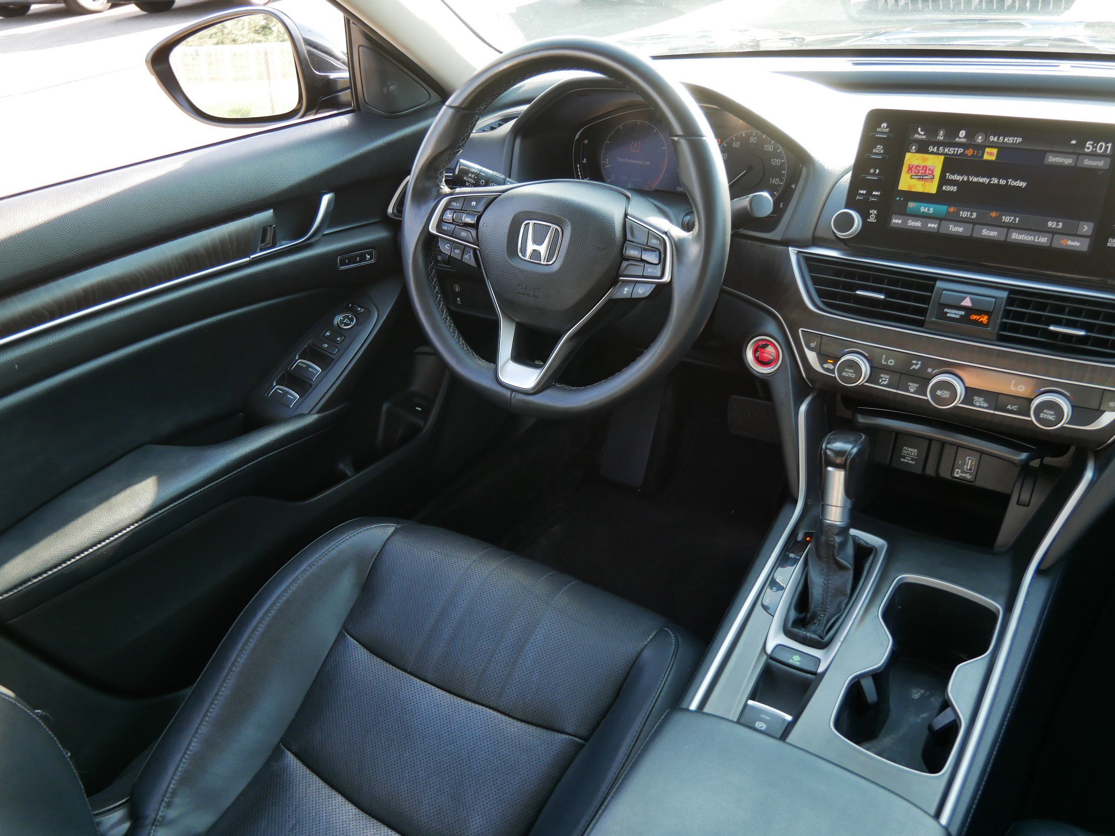 2018 Honda Accord EX-L 1.5T photo 9