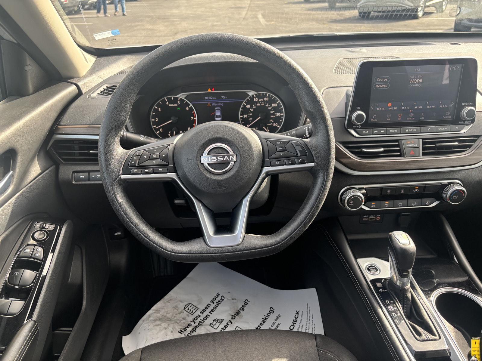 2023 Nissan Altima 2.5 SV photo 18
