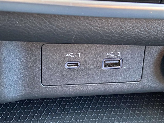 2023 Nissan Rogue SV photo 25