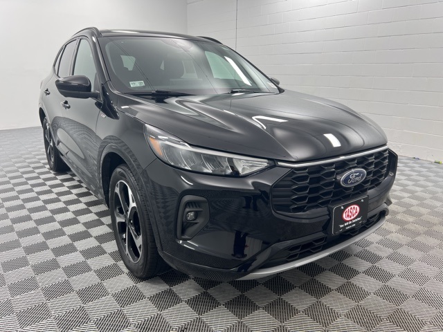 2023 Ford Escape ST-Line Select's photo