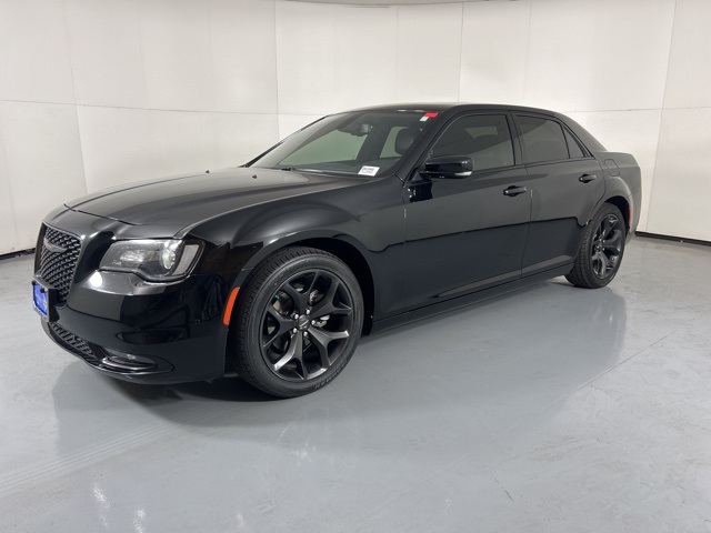 2022 Chrysler 300 S photo 4