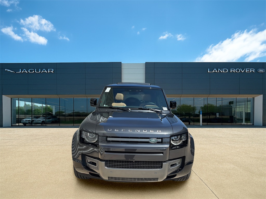 2025 Land Rover Defender 110 V8 photo 4