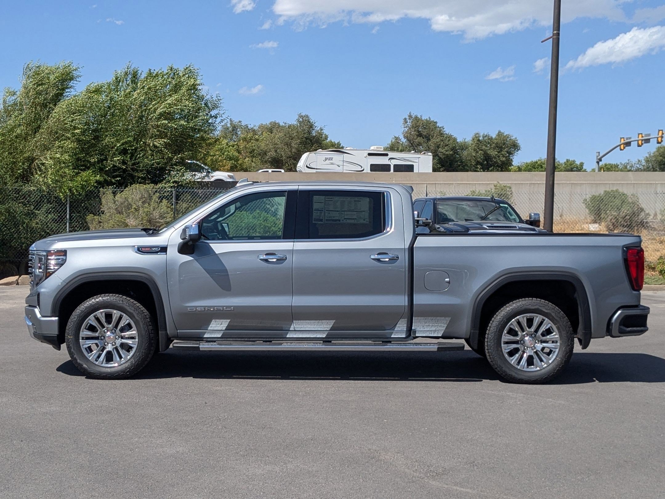 2026 Gmc Sierra 1500 Denali photo 2