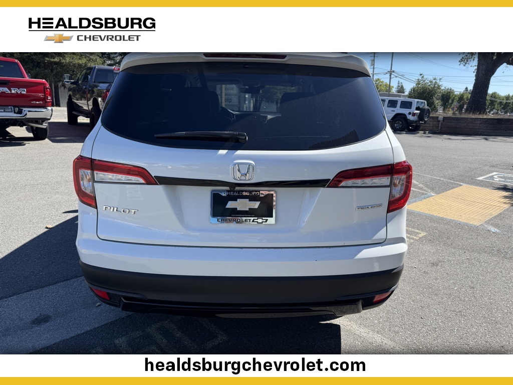 2021 Honda Pilot Special Edition photo 3