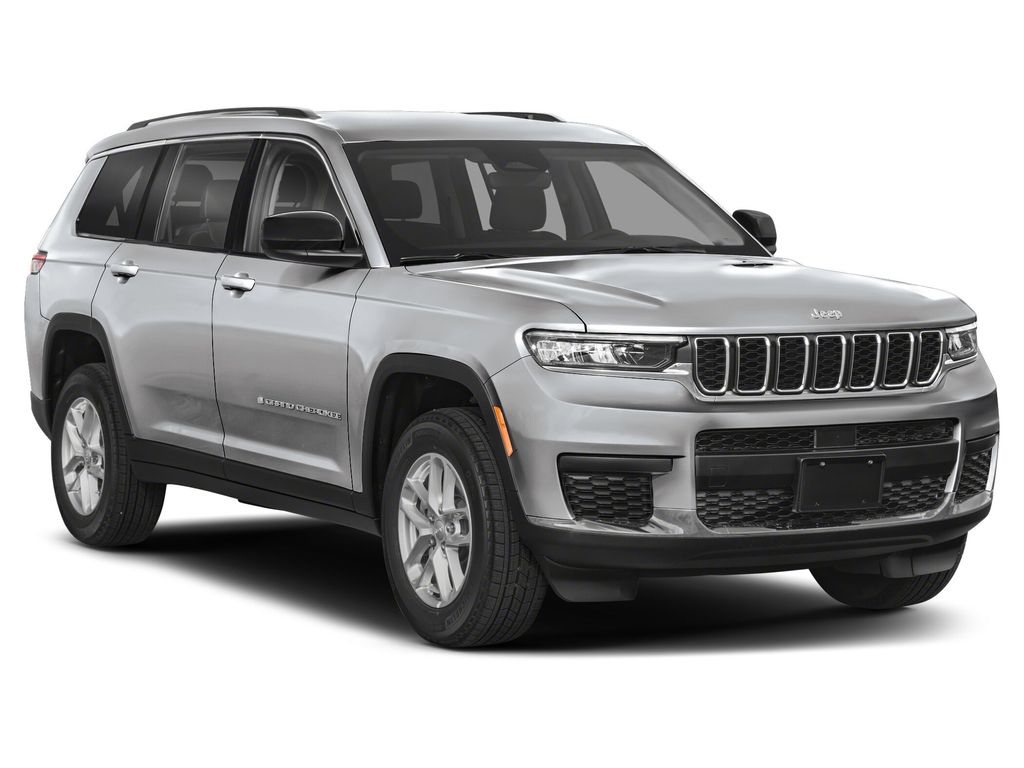 2025 Jeep Grand Cherokee Limited photo 3
