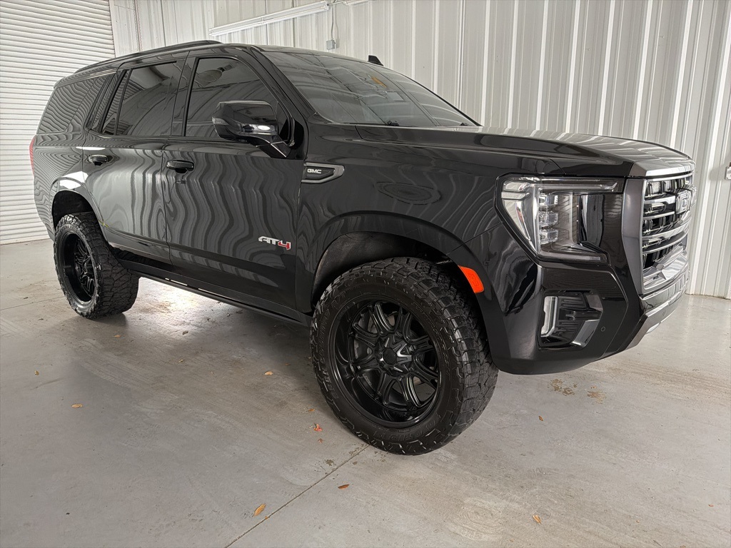 2023 GMC Yukon AT4's photo