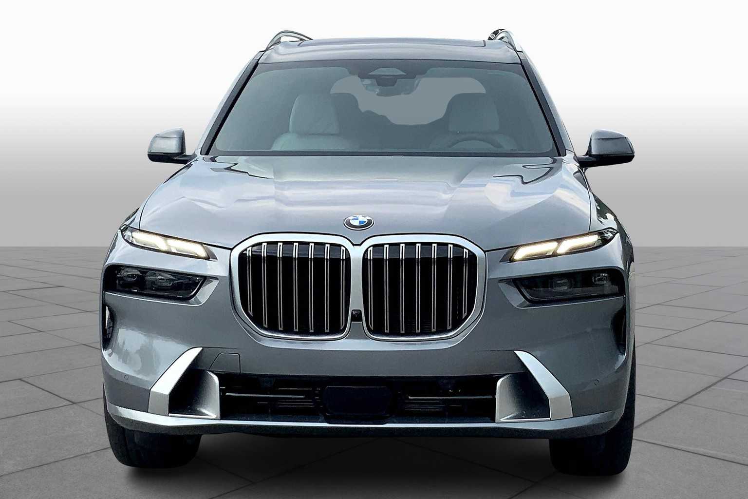 New 2026 Skyscraper Grey Metallic BMW xDrive40i image 3