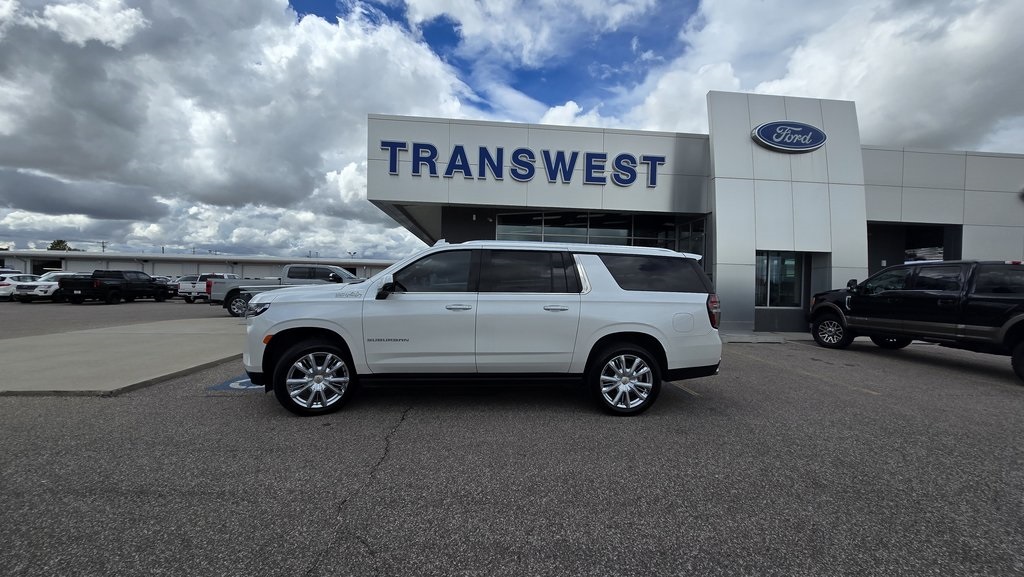 2021 Chevrolet Suburban High Country photo 4