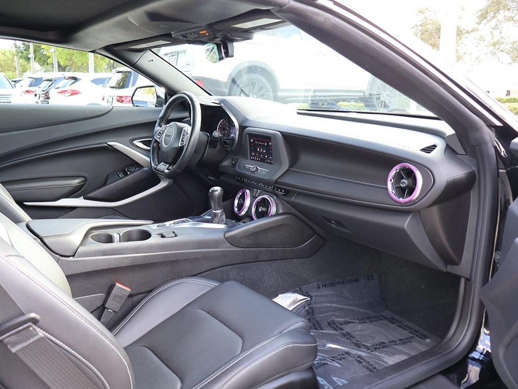 2023 Chevrolet Camaro 2LT photo 24