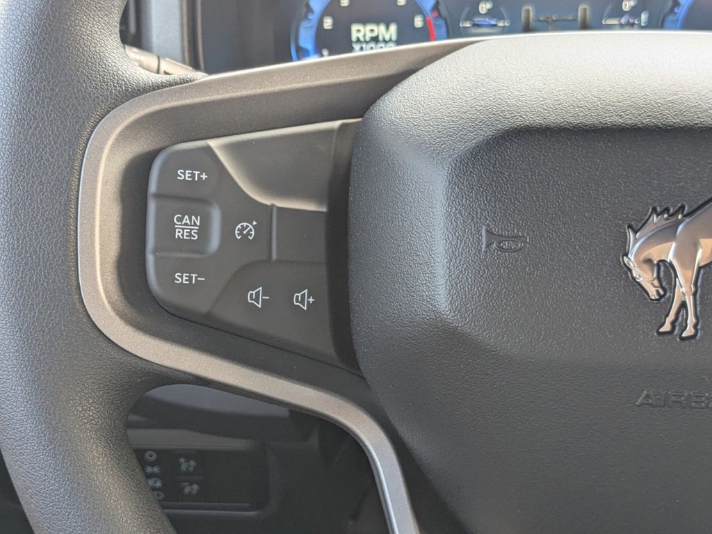 2025 Ford Bronco Base photo 20