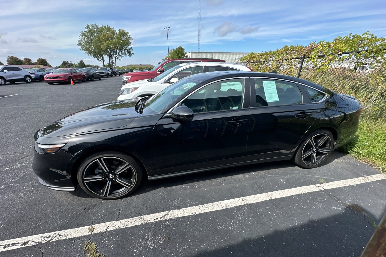 2023 Honda Accord Hybrid Sport photo 2