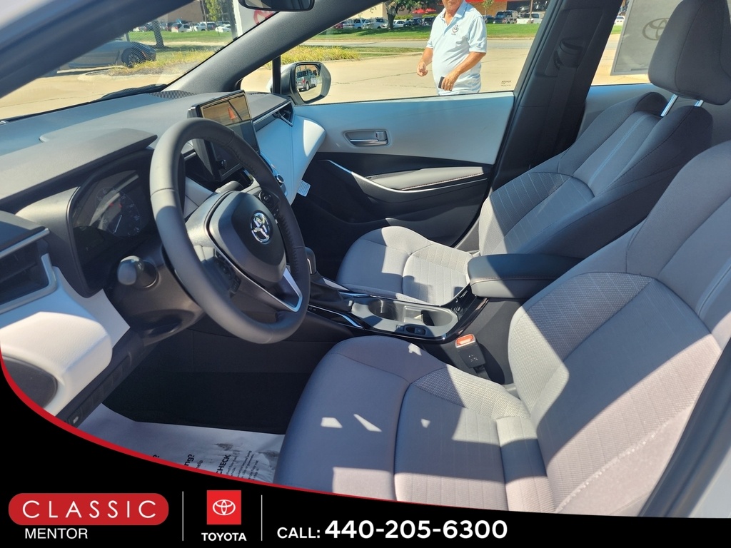 2025 Toyota Corolla SE photo 5