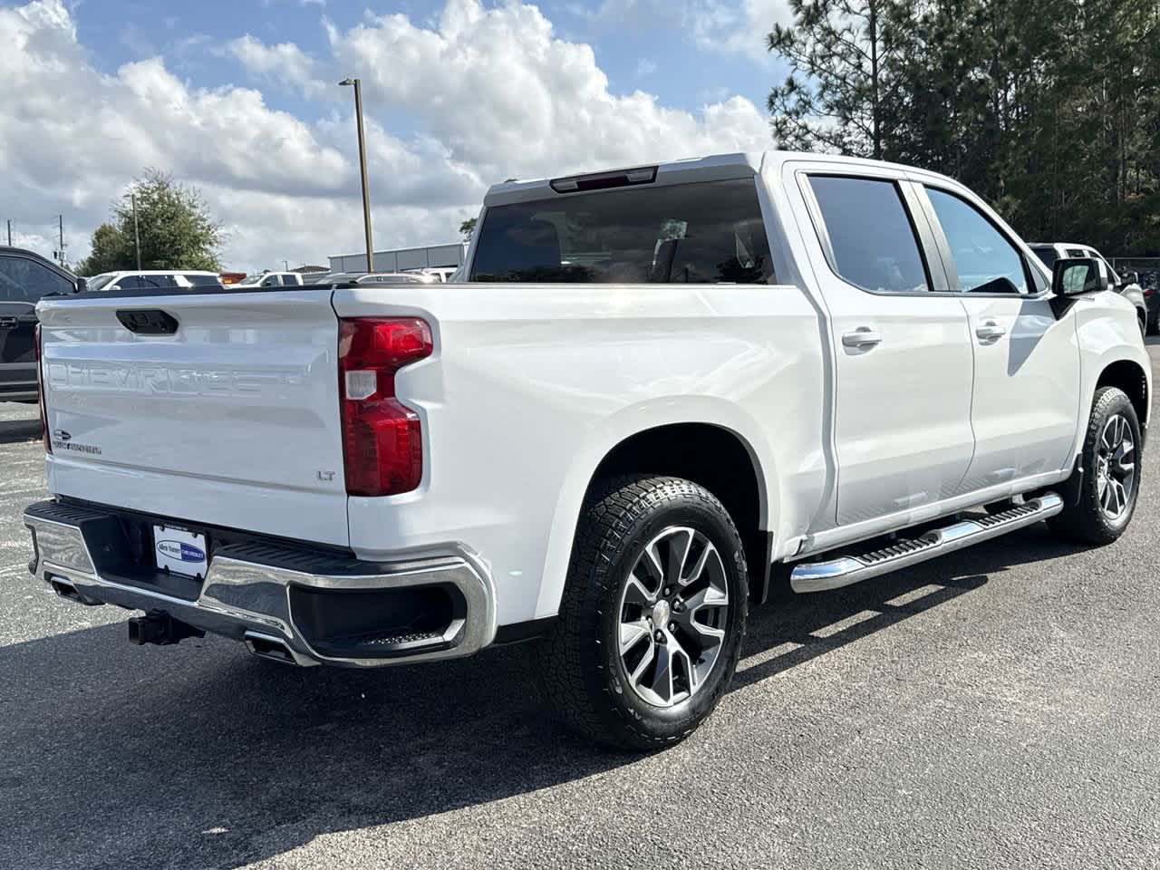 2024 Chevrolet Silverado 1500 LT photo 4