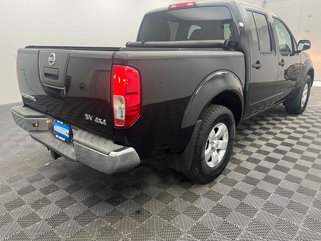 2012 Nissan Frontier SV photo 2