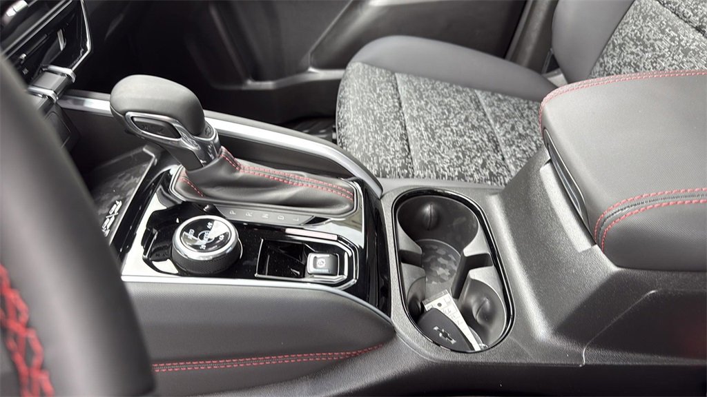 2026 Chevrolet Colorado Z71 photo 13