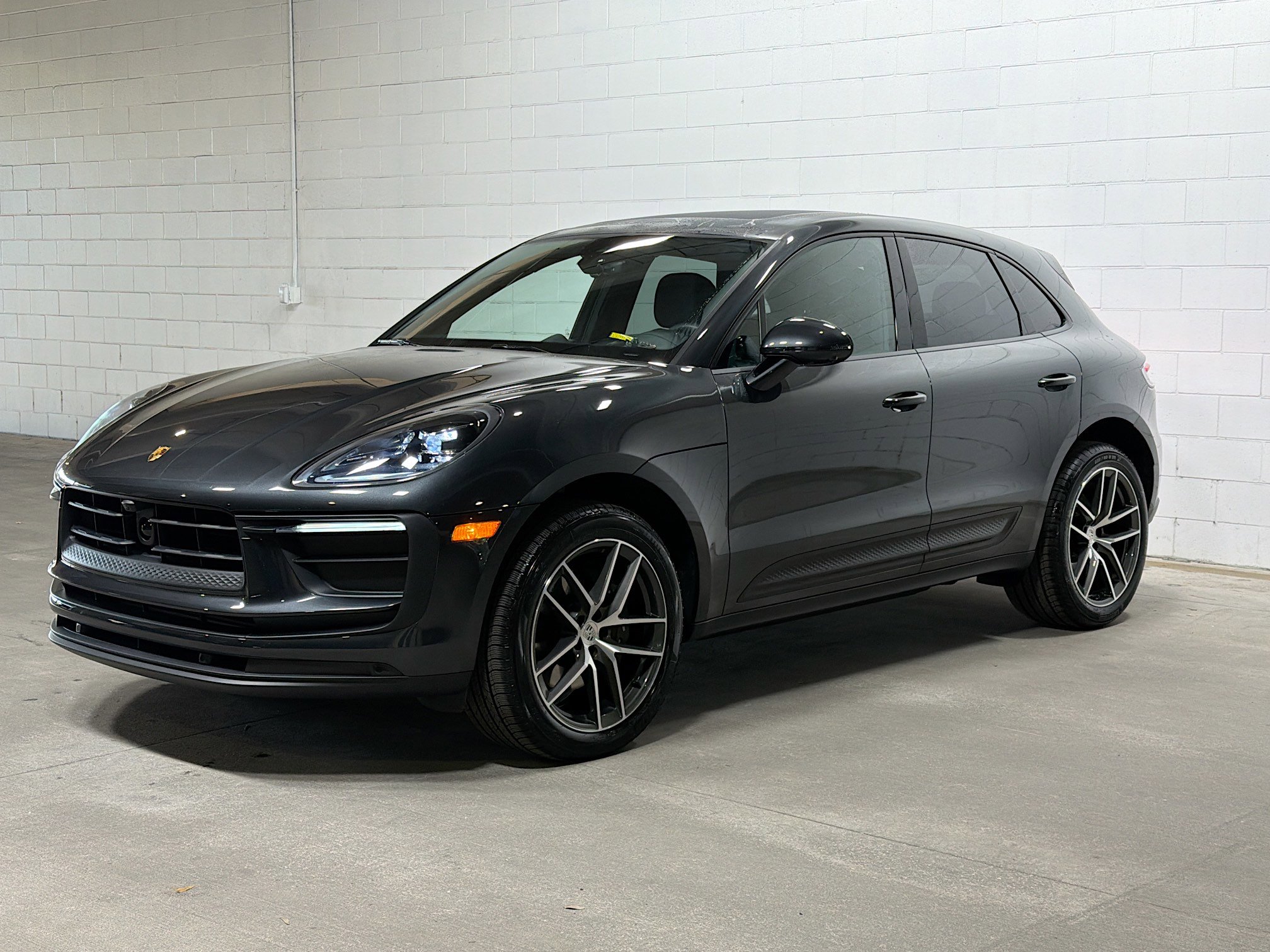 2025 Porsche Macan T's photo