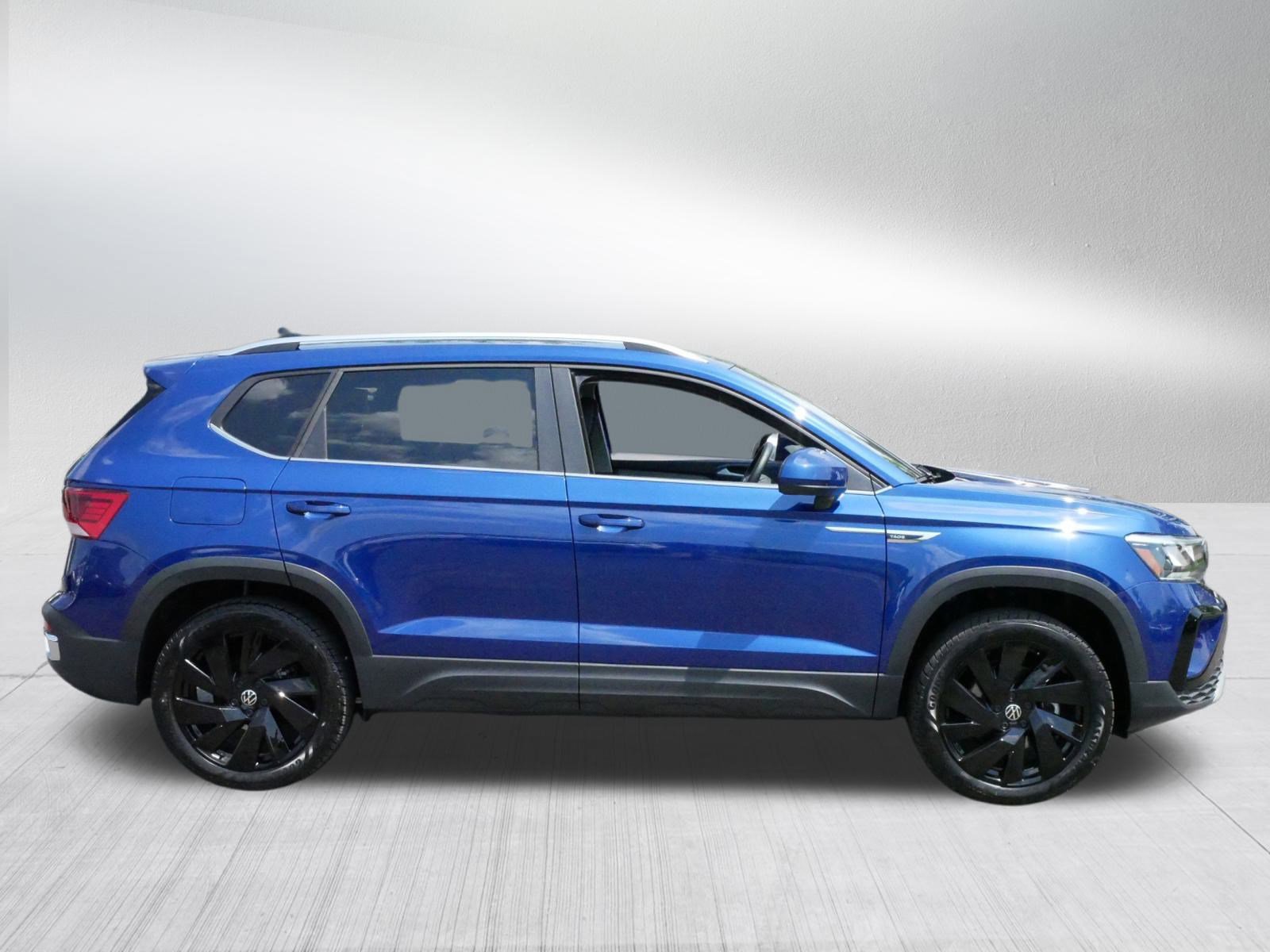 2024 Volkswagen Taos SE photo 8