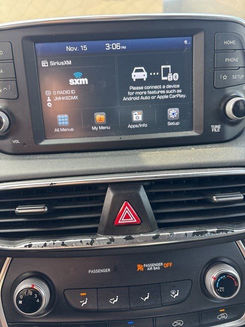 2020 Hyundai Santa Fe SEL photo 4