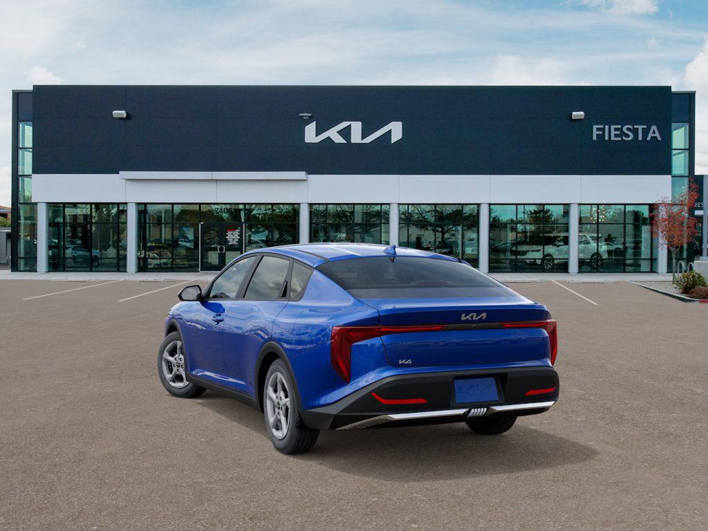 2025 Kia K4 LXS photo 4