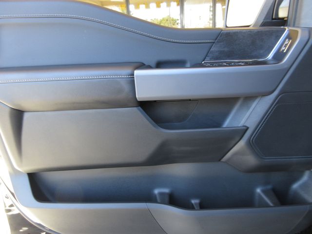 2025 Ford F-150 XLT photo 9