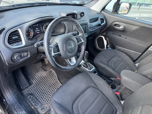 2020 Jeep Renegade Latitude photo 2