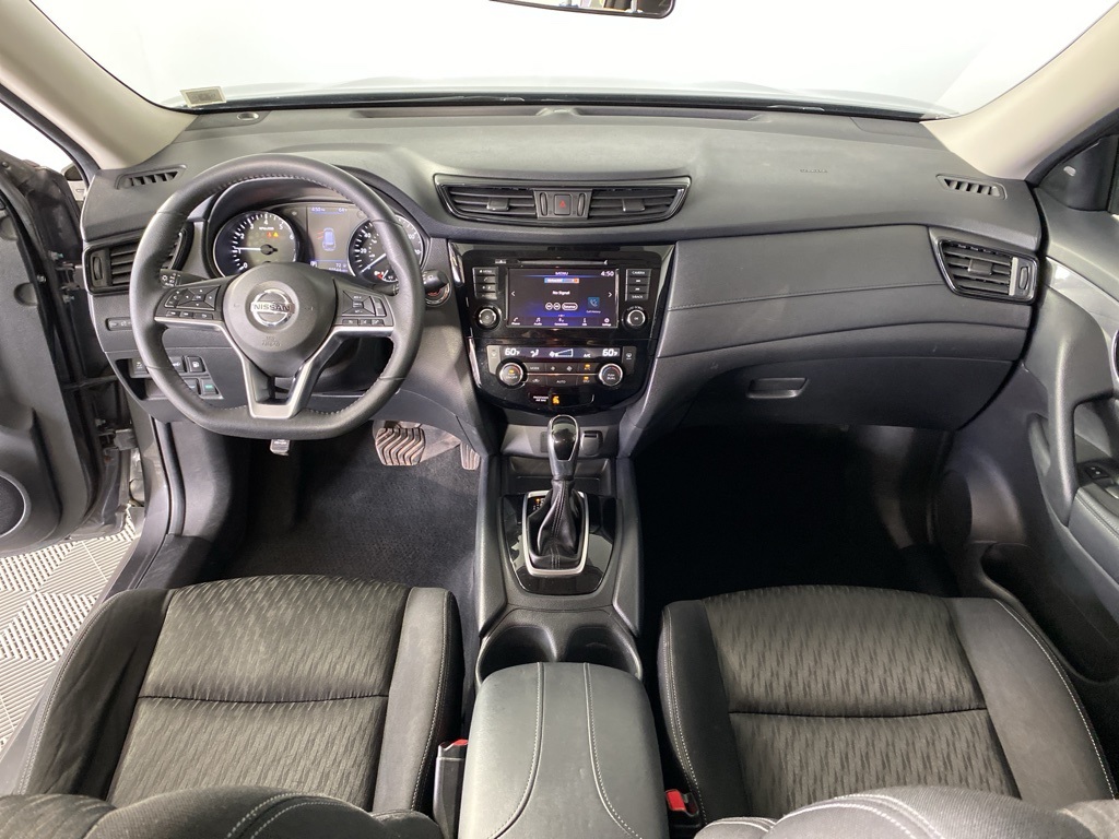 2020 Nissan Rogue SV photo 16