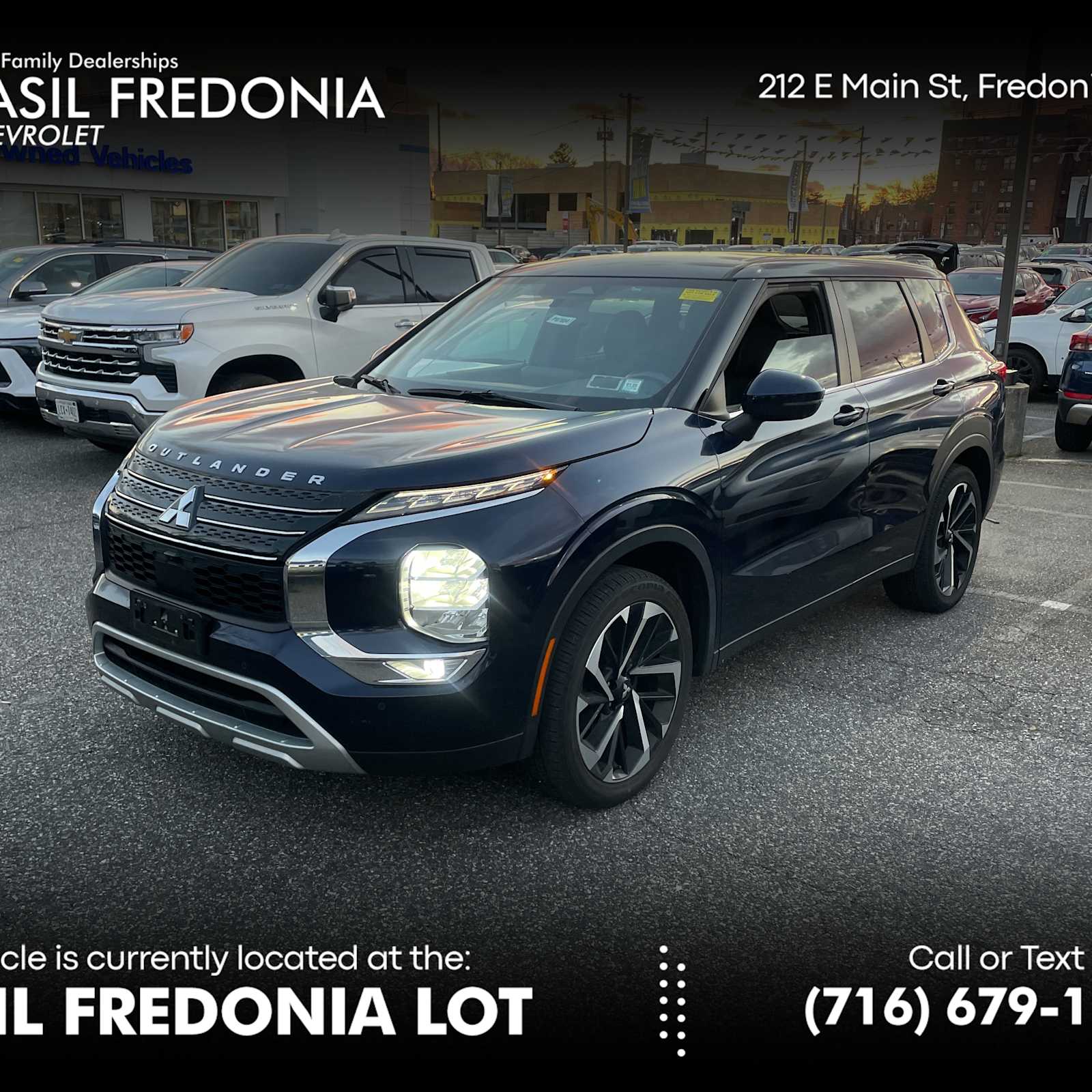 2022 Mitsubishi Outlander SE's photo