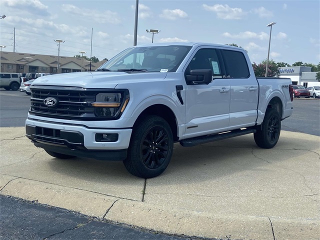 2025 Ford F-150 XLT photo 4