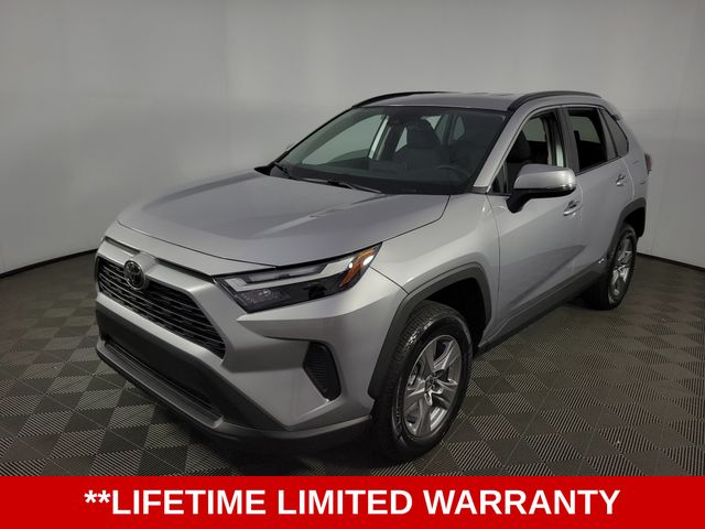 2025 Toyota RAV4 Hybrid XLE Sport photo 3