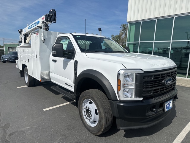2024 Ford F-600 photo 2