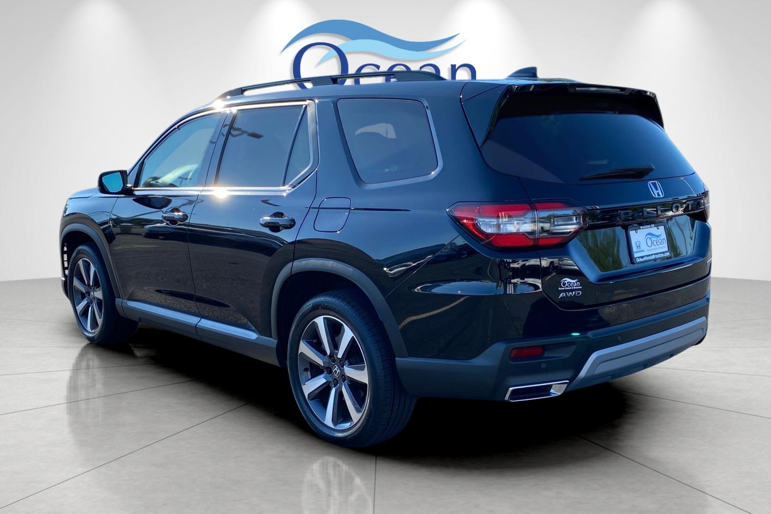 2023 Honda Pilot Touring photo 4