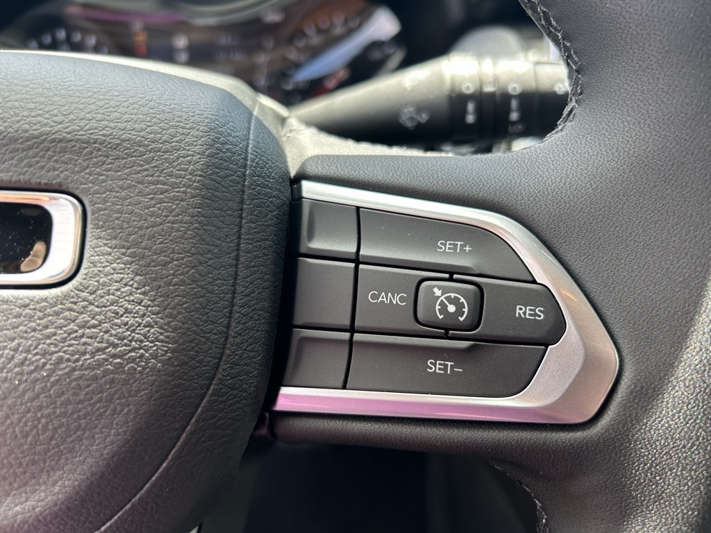 2025 Jeep Compass Latitude photo 13
