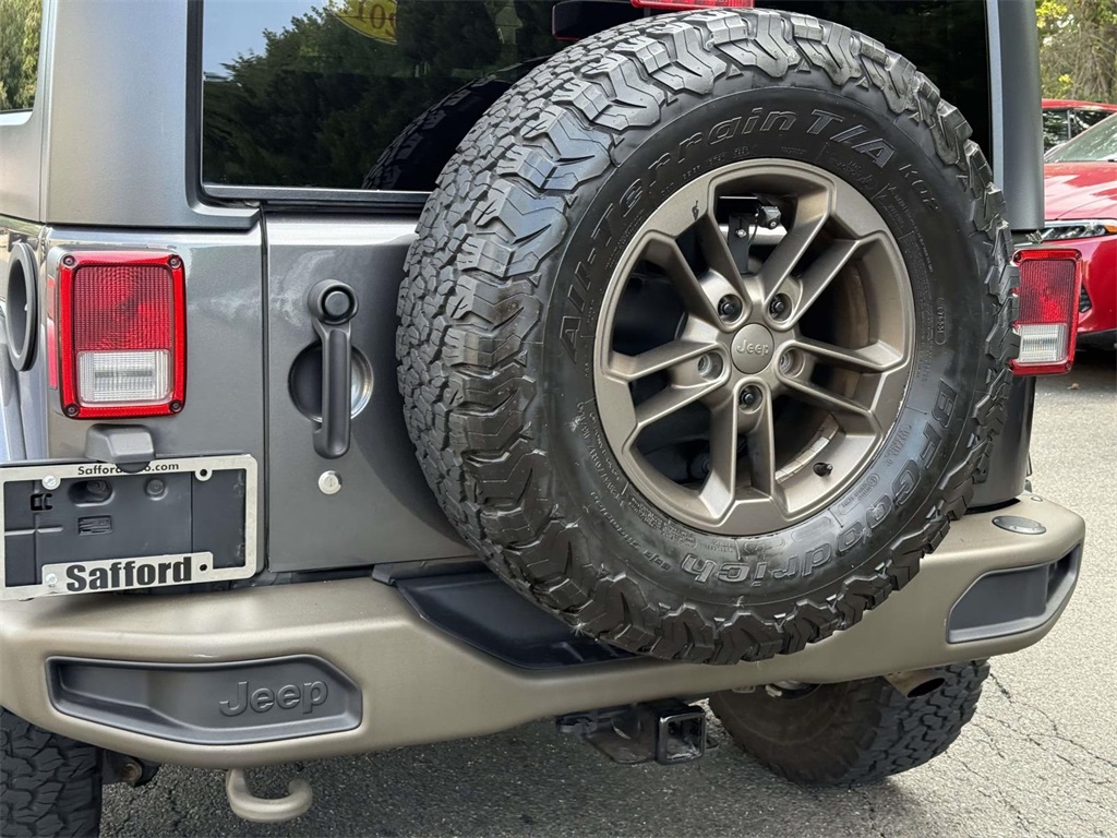 2017 Jeep Wrangler Unlimited Sahara photo 10