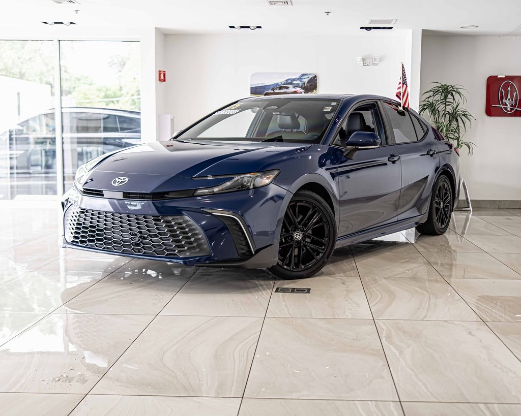 2025 TOYOTA CAMRY - Image 1