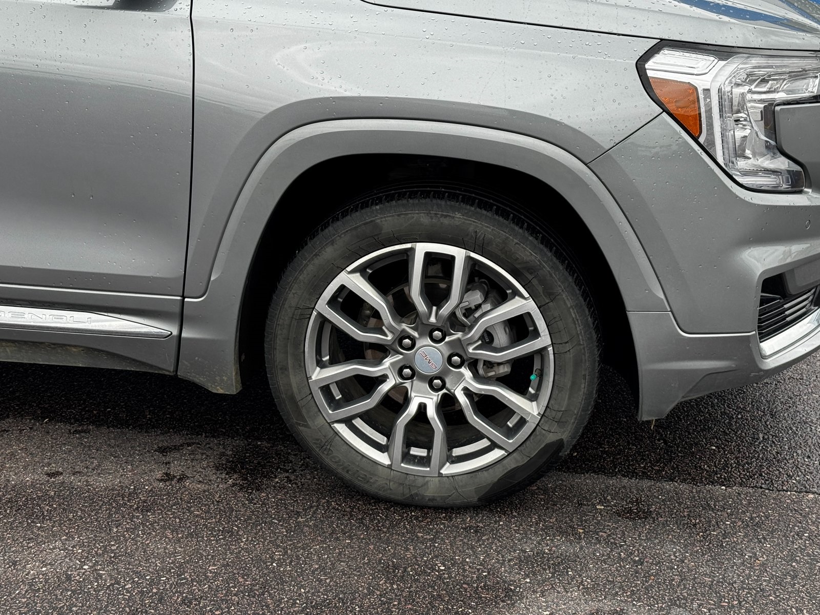 2023 Gmc Terrain Denali photo 2