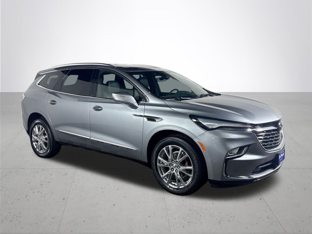 2023 Buick Enclave Essence photo 3