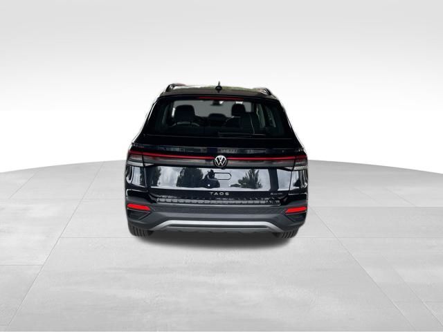 2025 Volkswagen Taos S photo 4