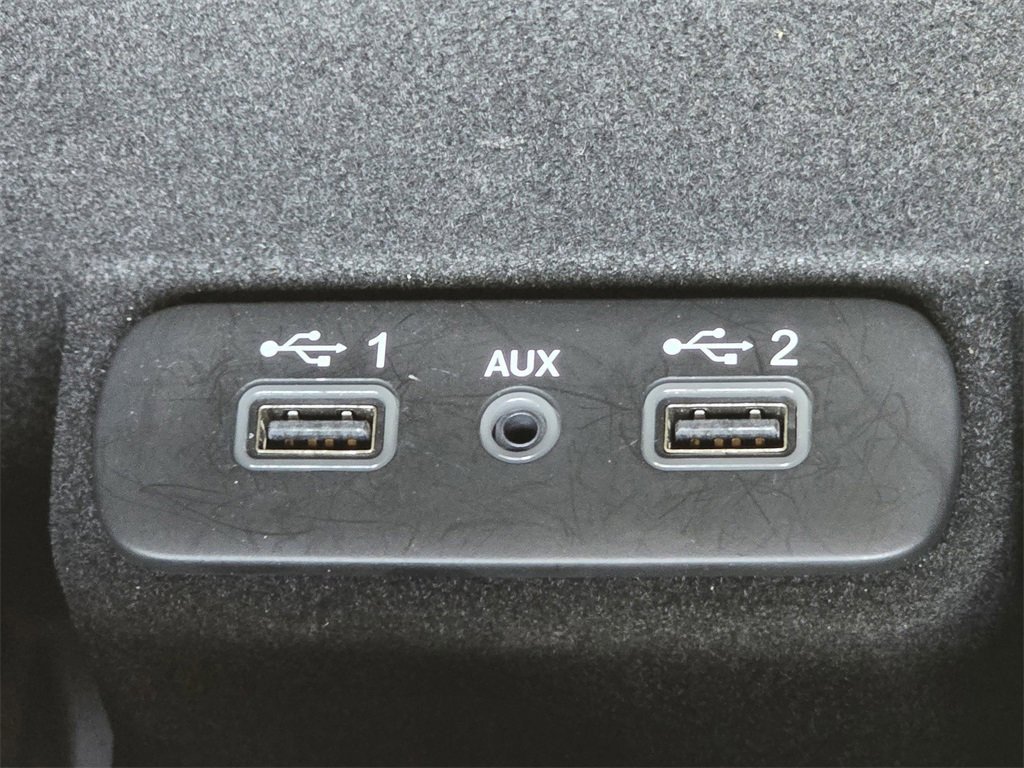 2023 Dodge Charger SXT photo 4