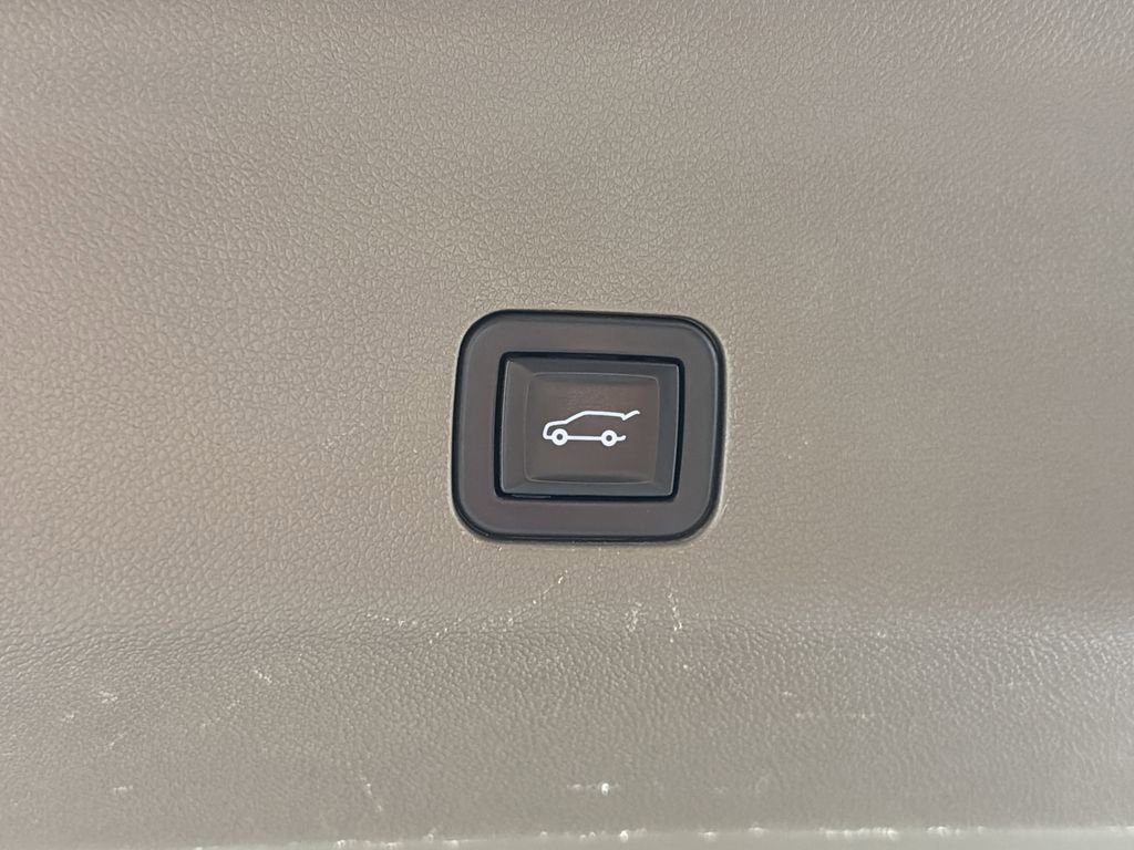 2021 Gmc Yukon Denali photo 14