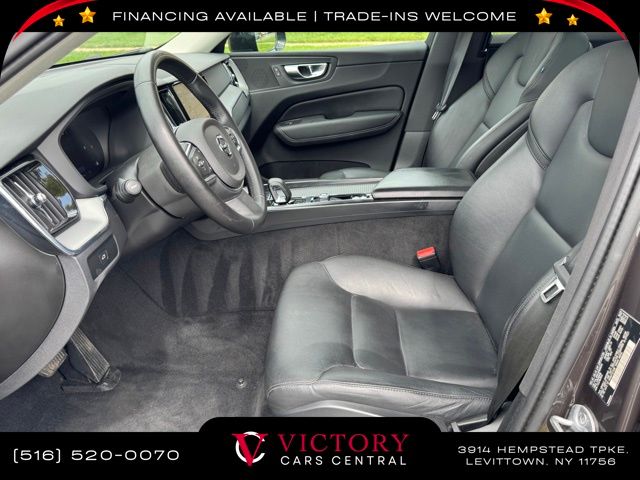 2024 Volvo XC60 B5 Core photo 11