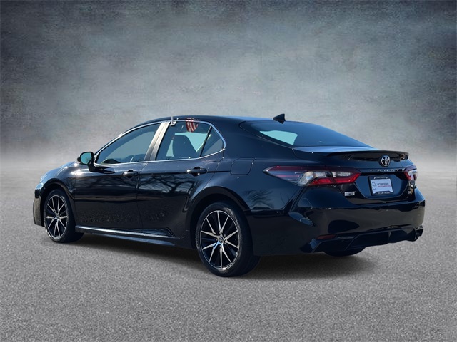 2022 Toyota Camry SE photo 4