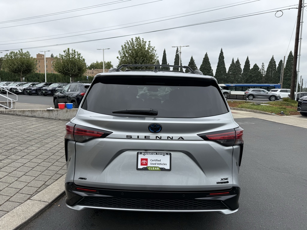 2024 Toyota Sienna XSE photo 4