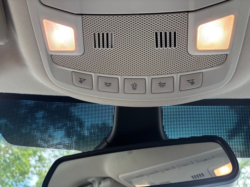 2022 Ford Edge SEL photo 21
