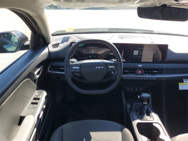 2025 Kia K4 LXS photo 22